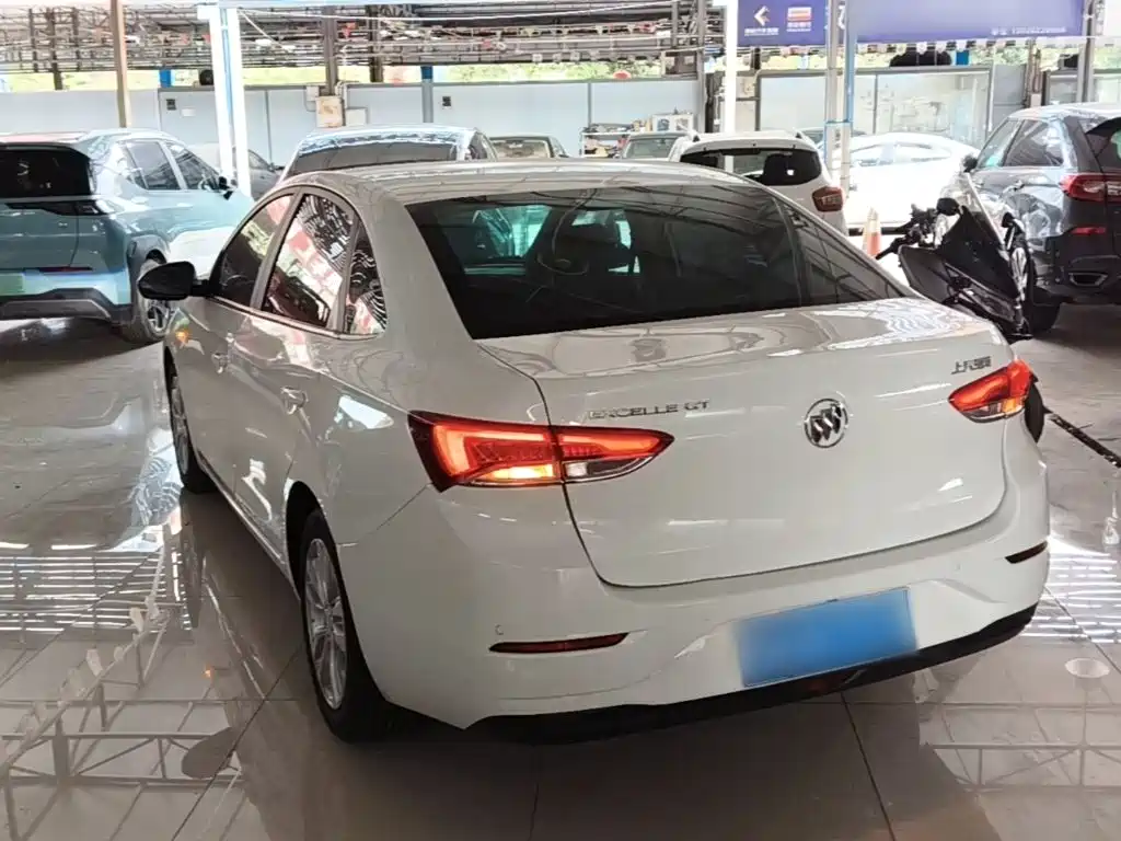 Buick Excelle — миниатюра 5