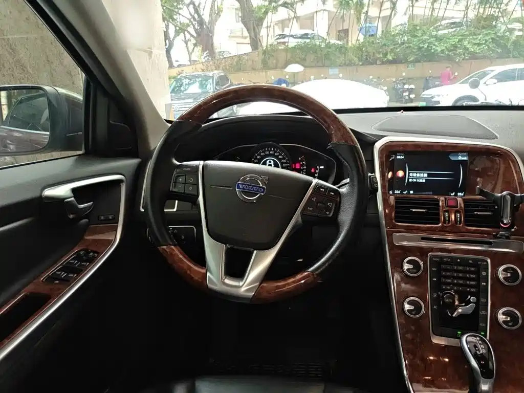 Volvo XC60 — миниатюра 3
