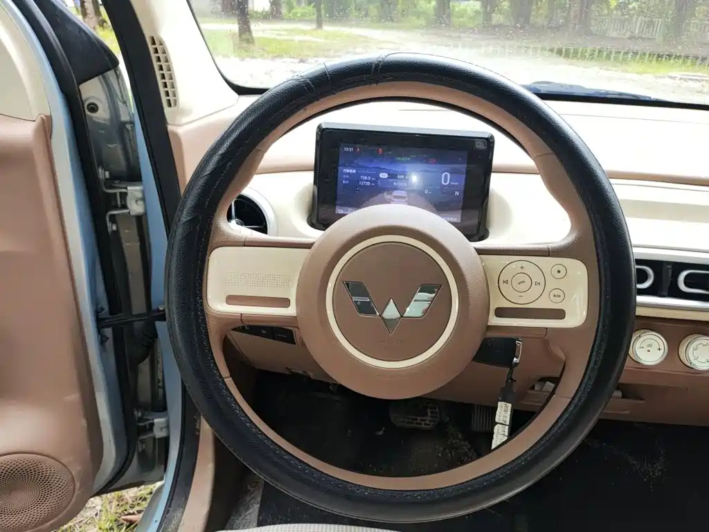 Wuling MINIEV — миниатюра 3