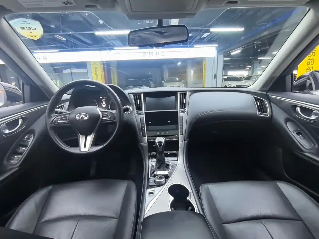 Infiniti Q50L 2018 2.0T VI