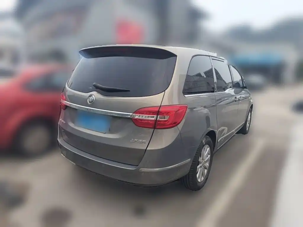 Buick GL8 — миниатюра 12