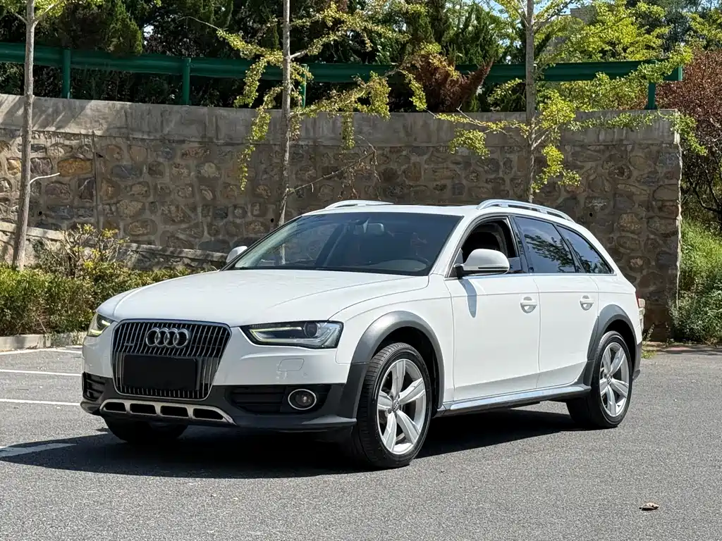 Audi A4 (Import)