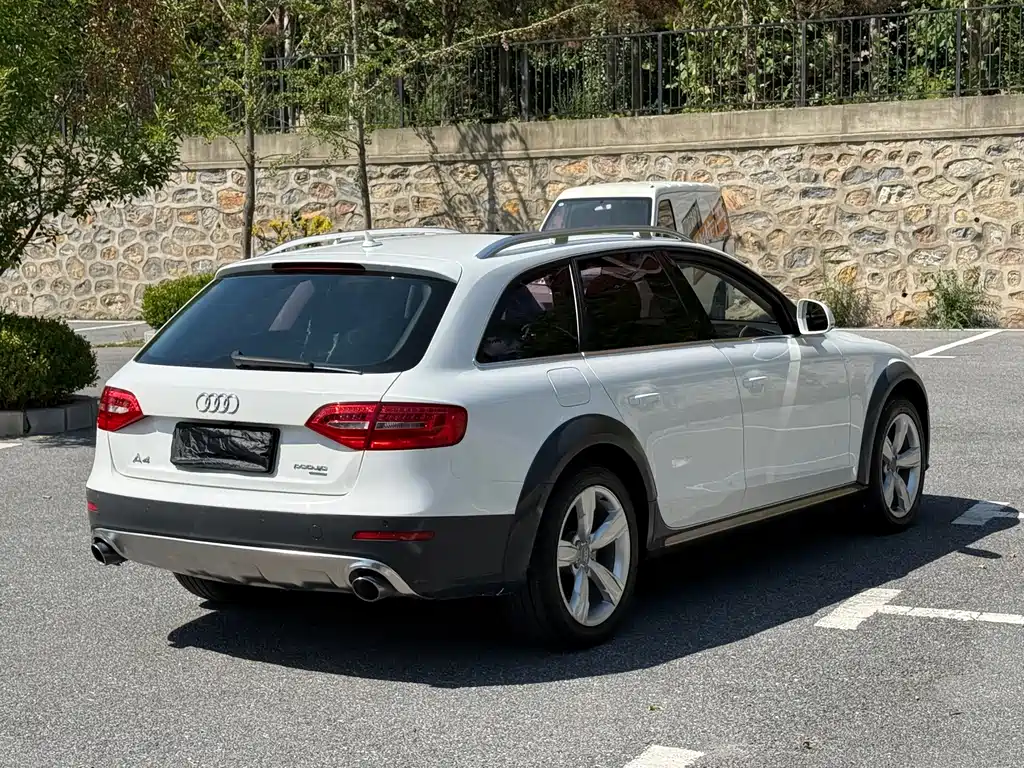 Audi A4 (Import) — миниатюра 7