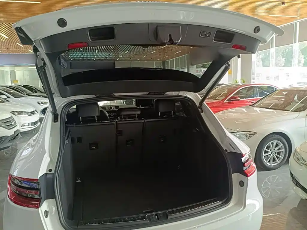 Porsche Macan — миниатюра 19
