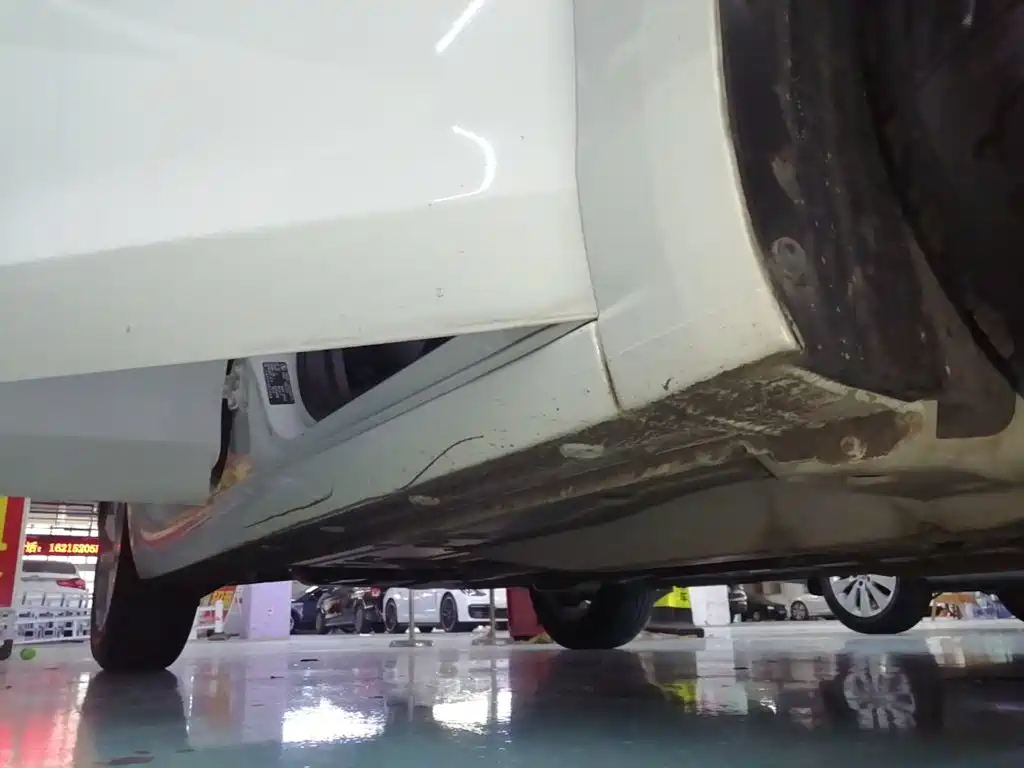Buick Excelle — миниатюра 21