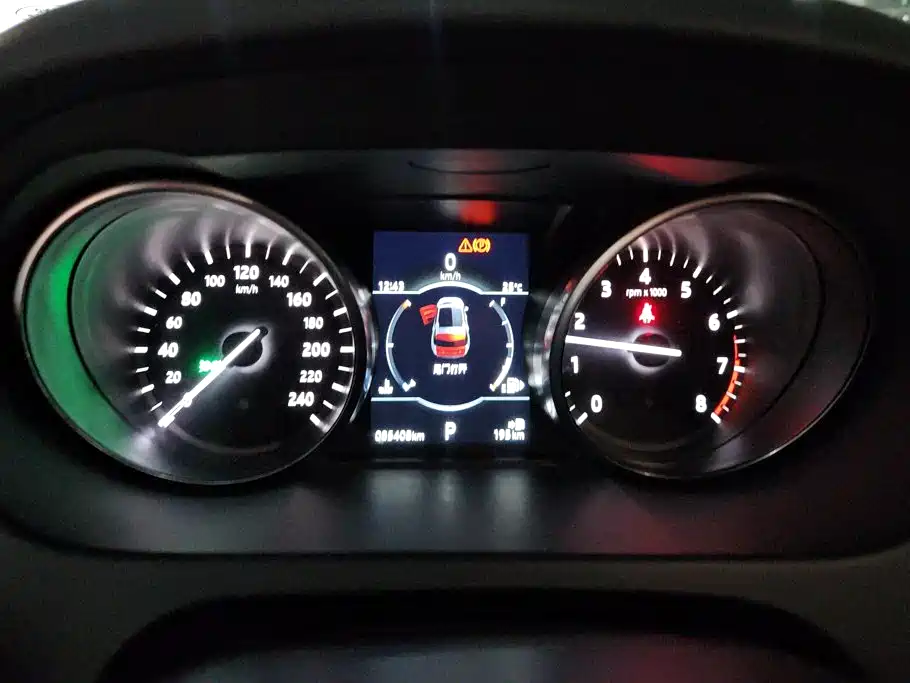 Land Rover Discovery Sport — миниатюра 14