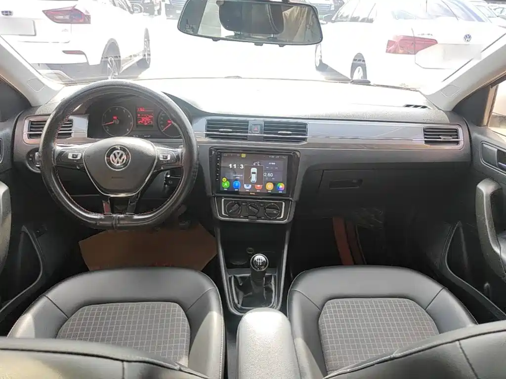 Volkswagen Santana — миниатюра 6