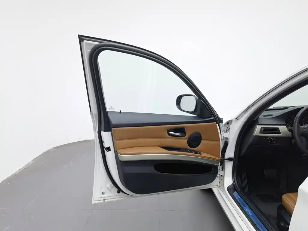 BMW 3 Series (Import) — миниатюра 8
