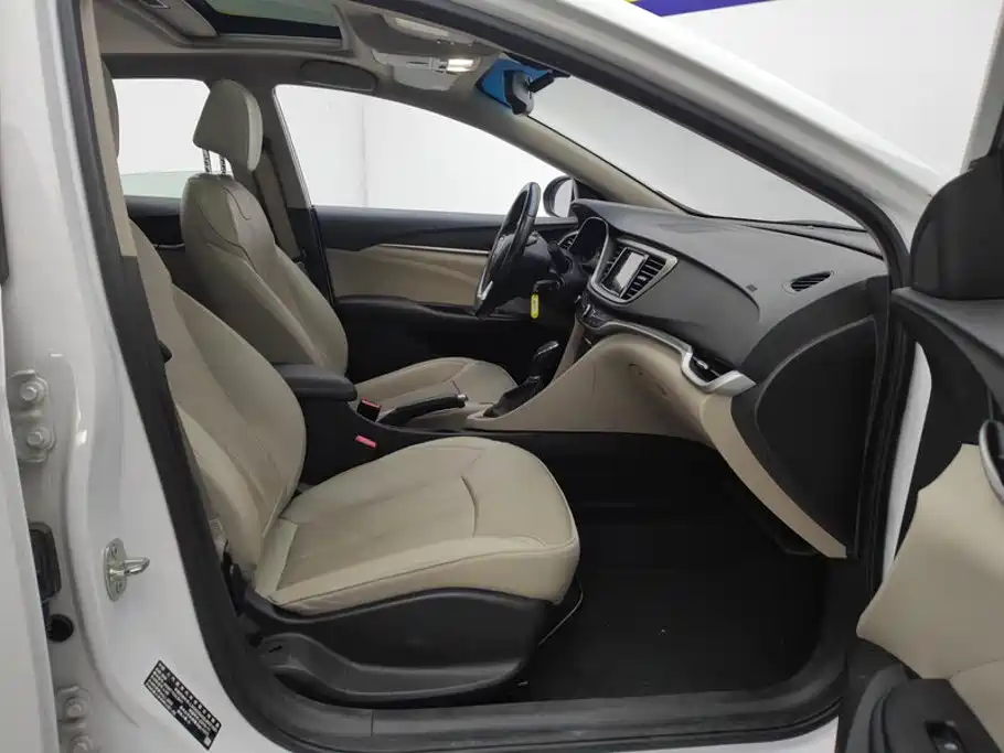 Buick Excelle — миниатюра 8