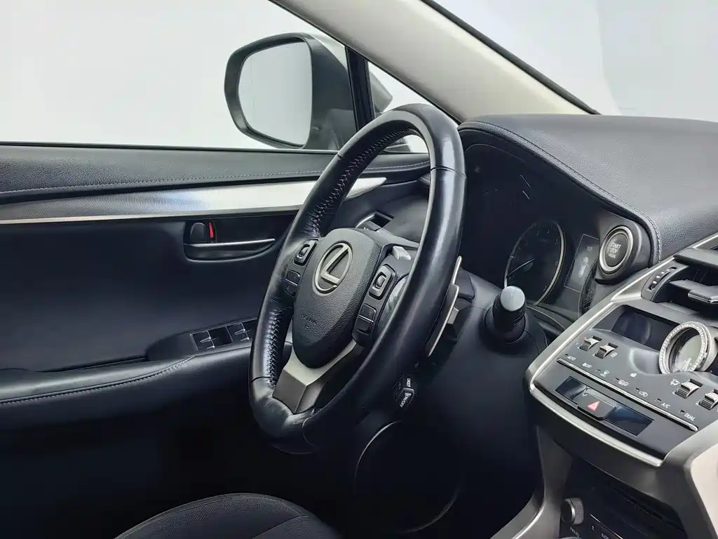 Lexus NX — миниатюра 22