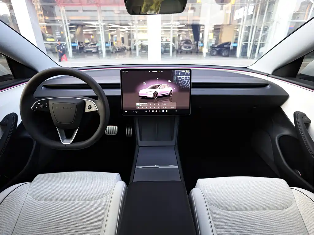 Tesla Model 3 — миниатюра 22