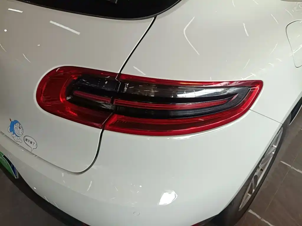 Porsche Macan — миниатюра 8