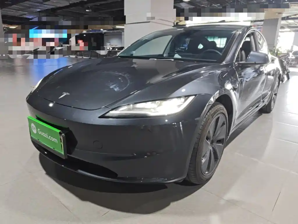 Tesla Model 3 — миниатюра 2