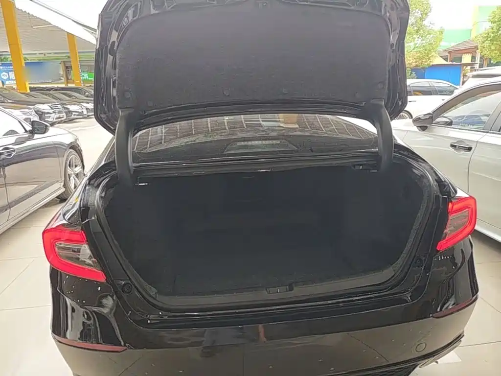 Honda Accord — миниатюра 19