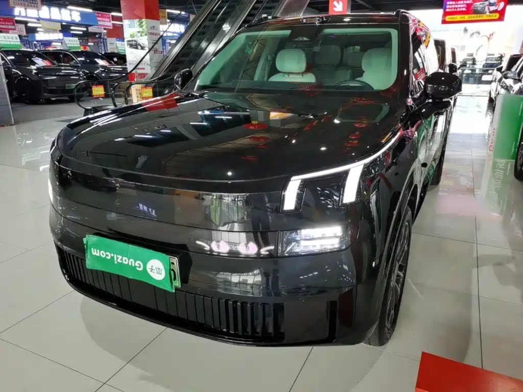 Lynk & Co Рука 900. — миниатюра 2