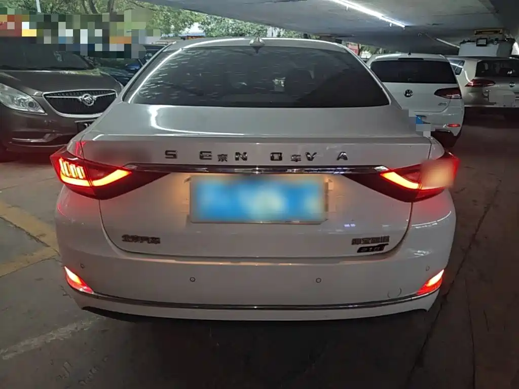 BAIC U7 — миниатюра 6