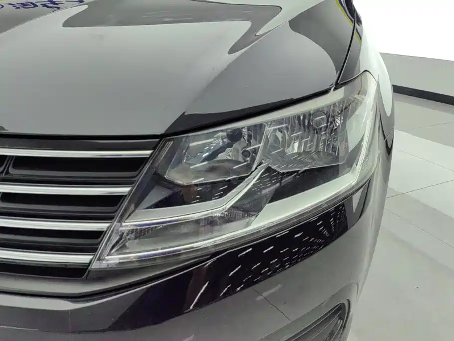 Volkswagen Lavida — миниатюра 5