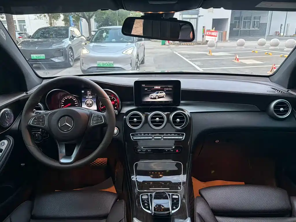 Mercedes-Benz GLC — миниатюра 5