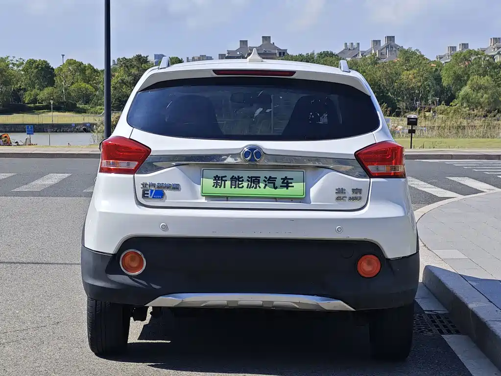 BAIC New Energy EC — миниатюра 4