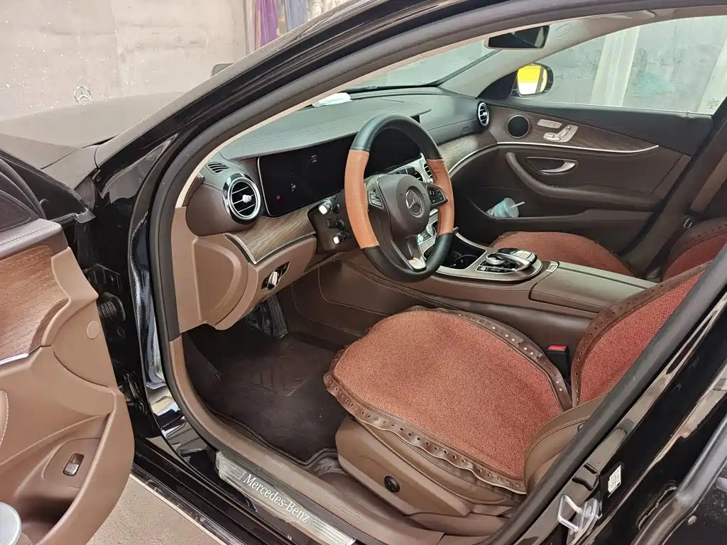 Mercedes-Benz E-Class — миниатюра 12