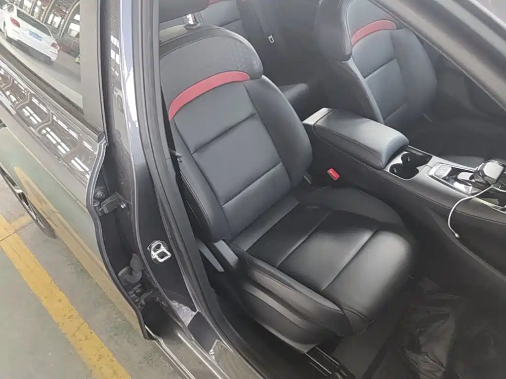 MG MG5 — миниатюра 25