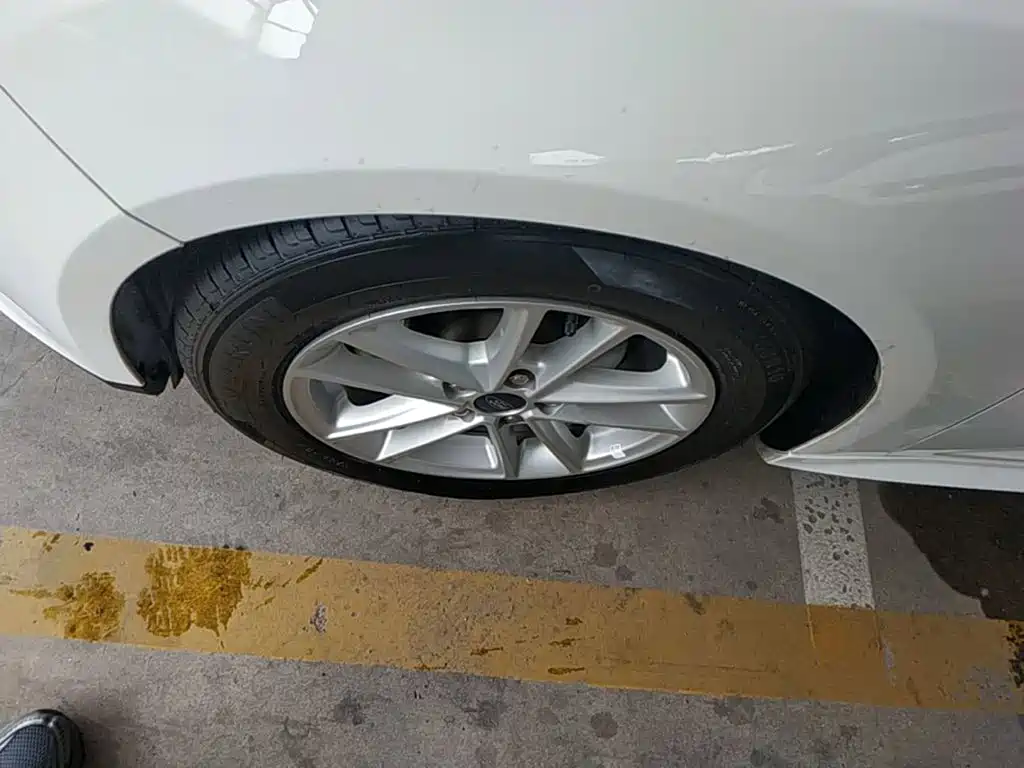 Ford Focus — миниатюра 23