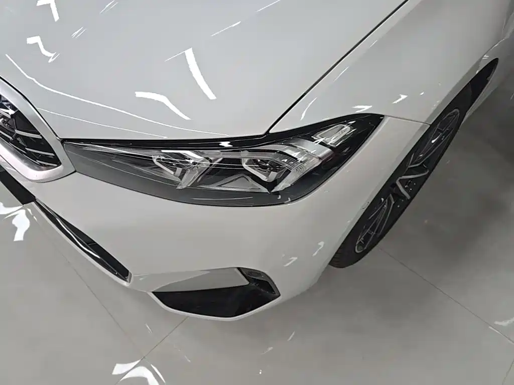 BMW 3 Series — миниатюра 24
