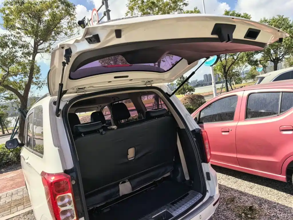 Wuling Hongguang — миниатюра 19