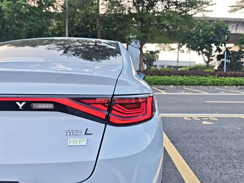 Geely L HiP — миниатюра 29
