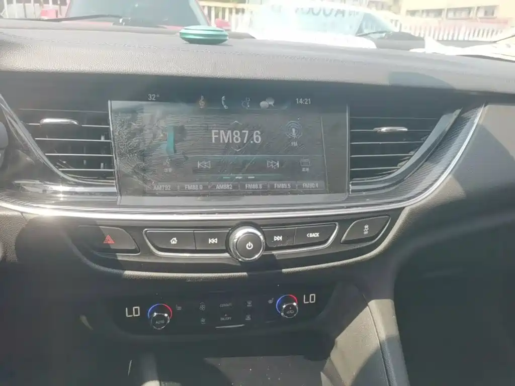 Buick Regal — миниатюра 13