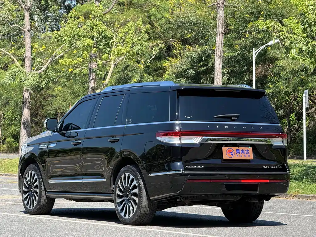 Lincoln Navigator — миниатюра 4