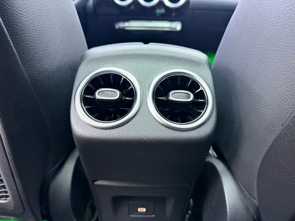 Mercedes-Benz A-Class — миниатюра 16