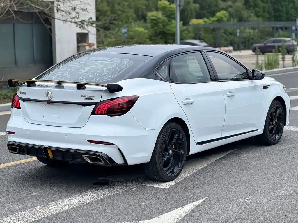 MG MG6 — миниатюра 12