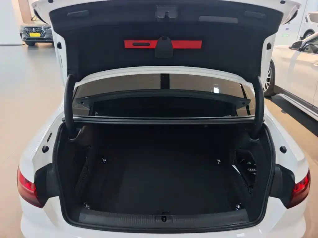 Audi A4L — миниатюра 19