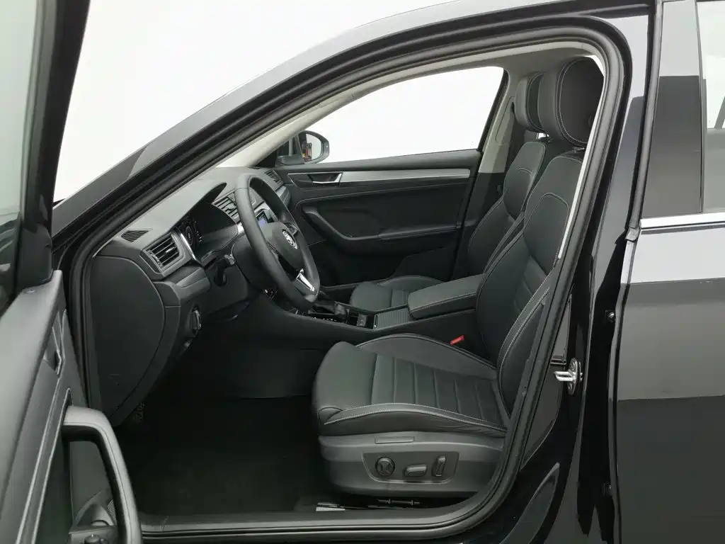 Skoda Superb — миниатюра 10
