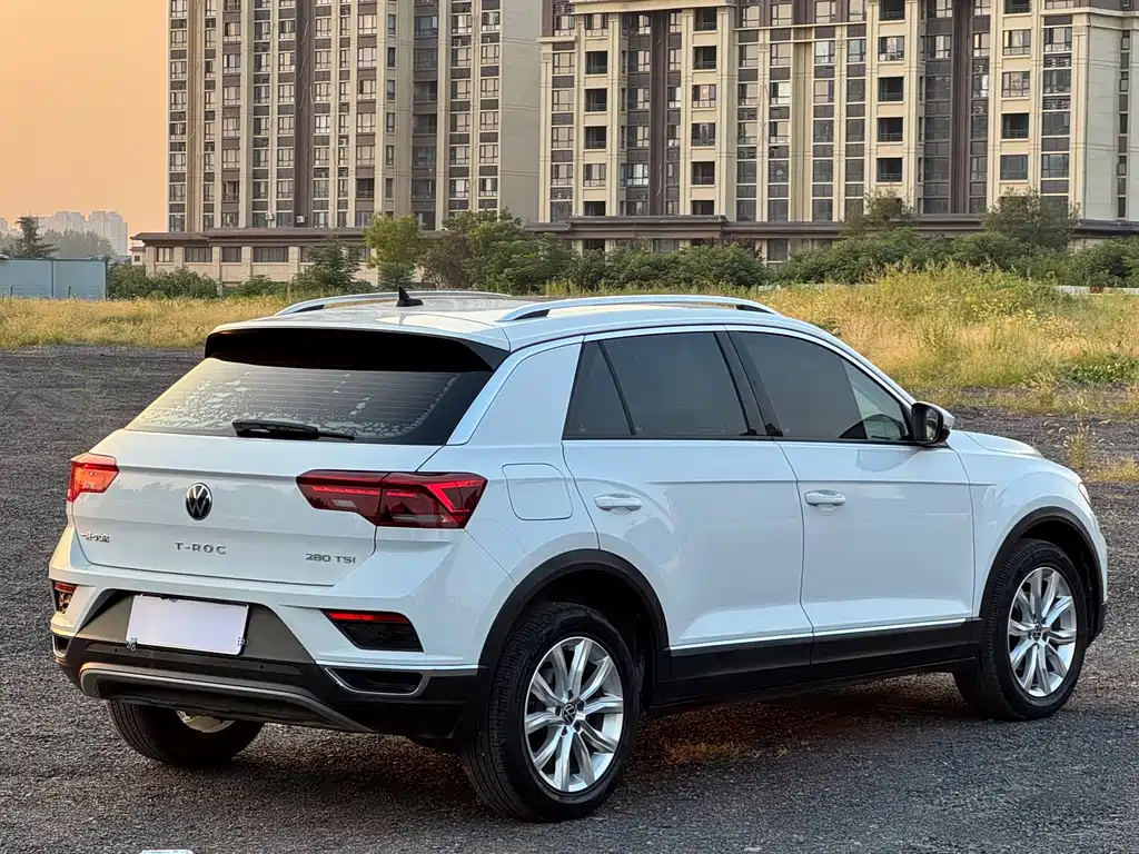Volkswagen T-Roc — миниатюра 8