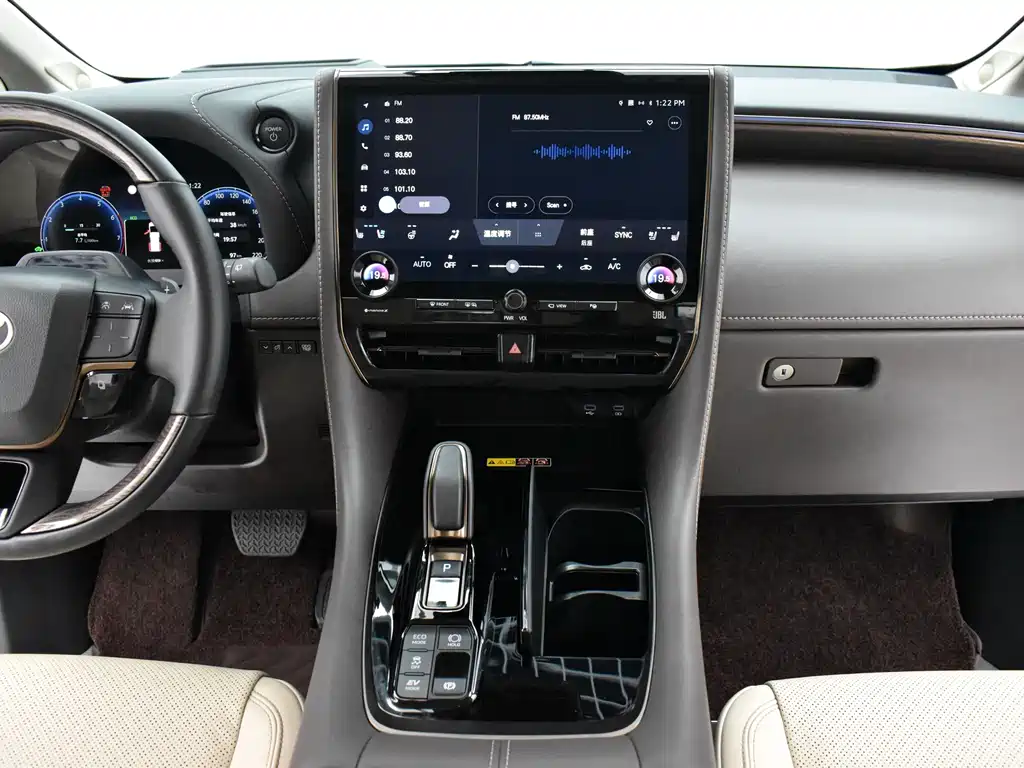 Toyota Alphard — миниатюра 8