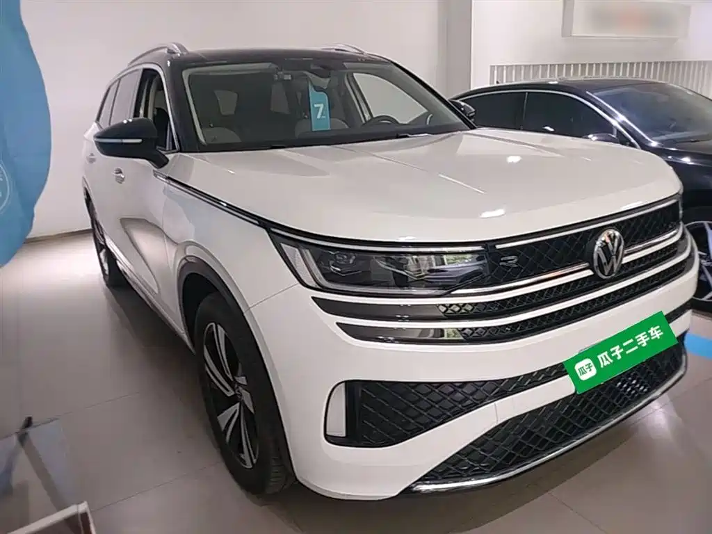 Volkswagen Tavendor 2023 380TSI R-Line