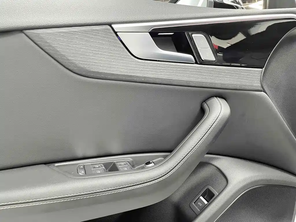 Audi A4L — миниатюра 13