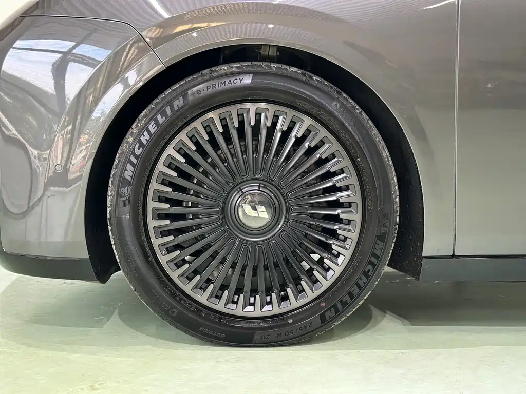 Li Auto Li MEGA — миниатюра 22