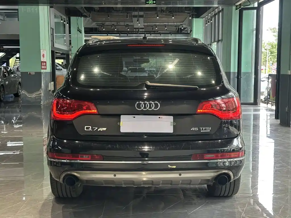 Audi Q7 — миниатюра 4