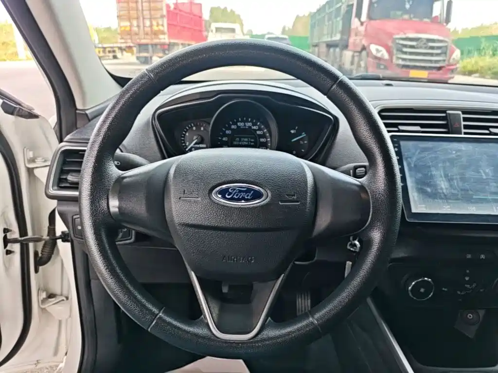 Ford Escort — миниатюра 11