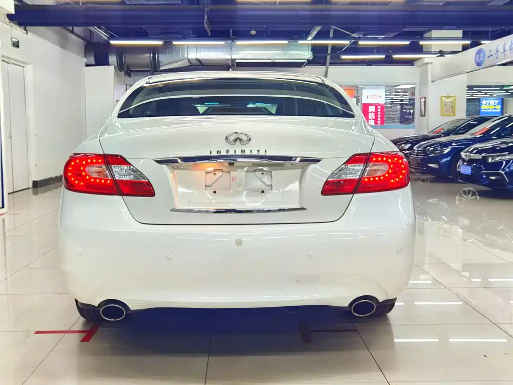 Infiniti M — миниатюра 5