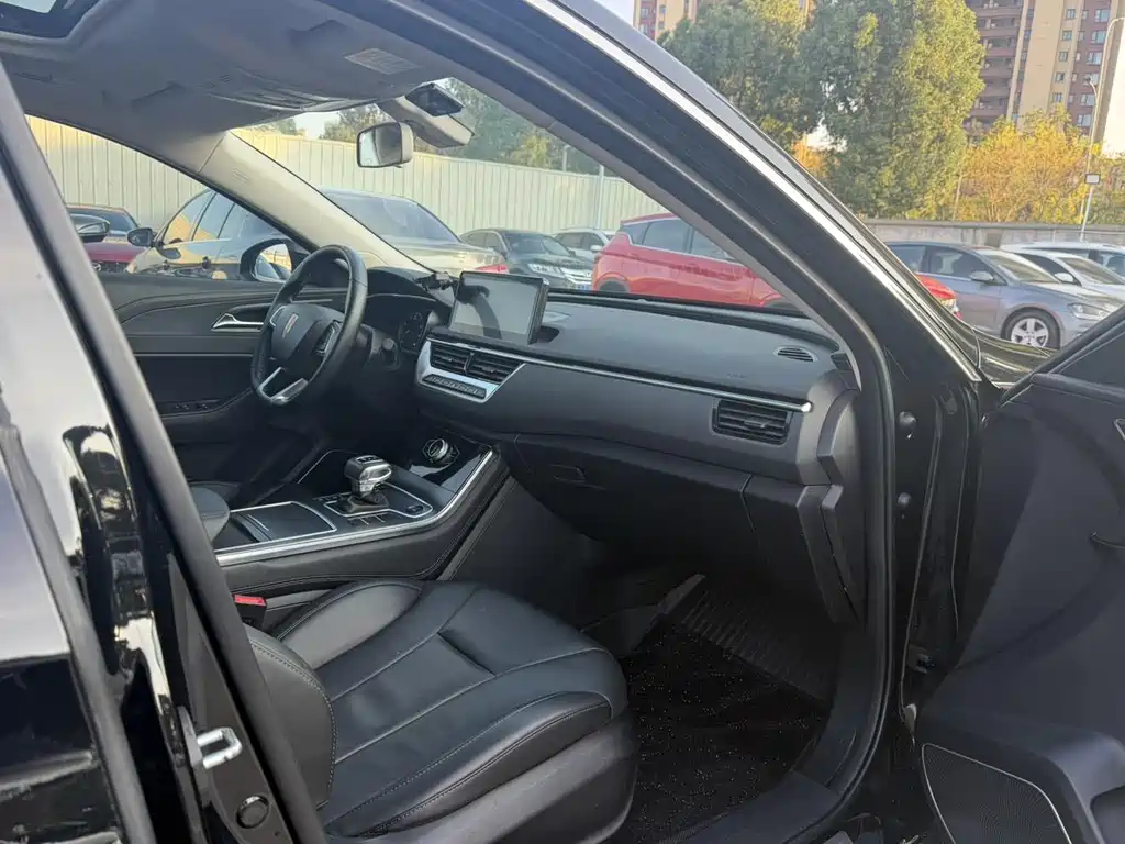 Hongqi Hongqi H5 — миниатюра 7