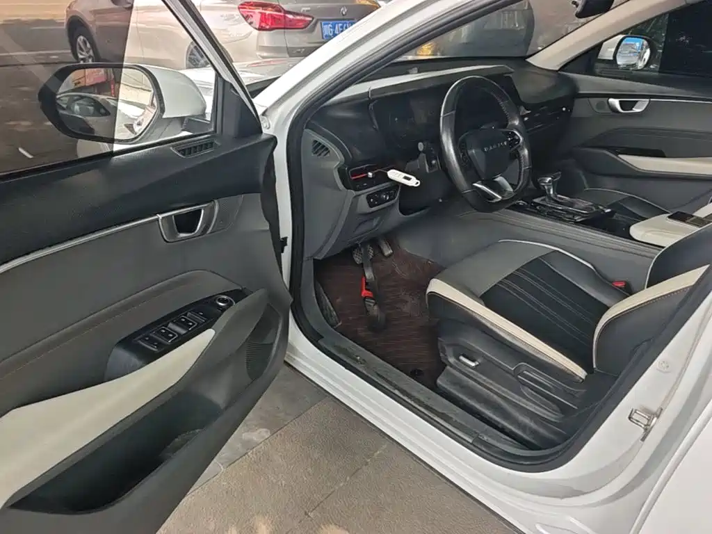 Baojun RC-6 — миниатюра 16