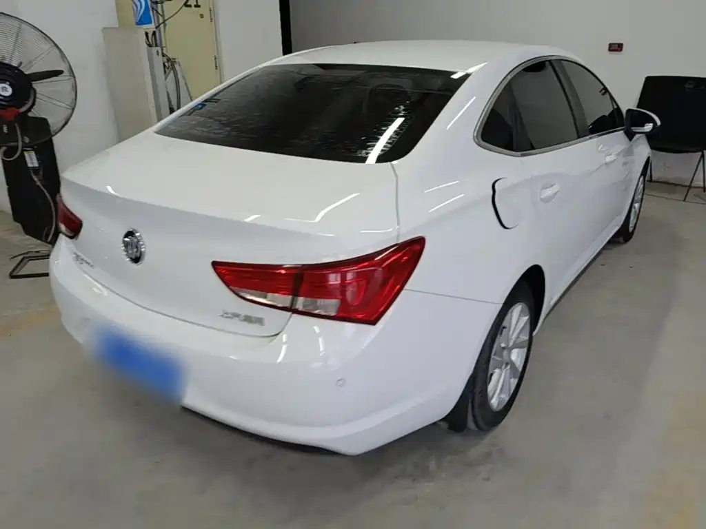 Buick Verano — миниатюра 7