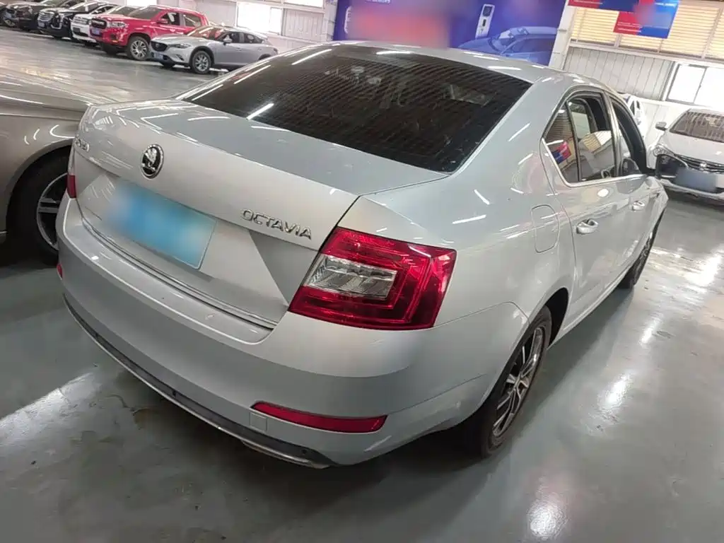 Skoda Octavia — миниатюра 7