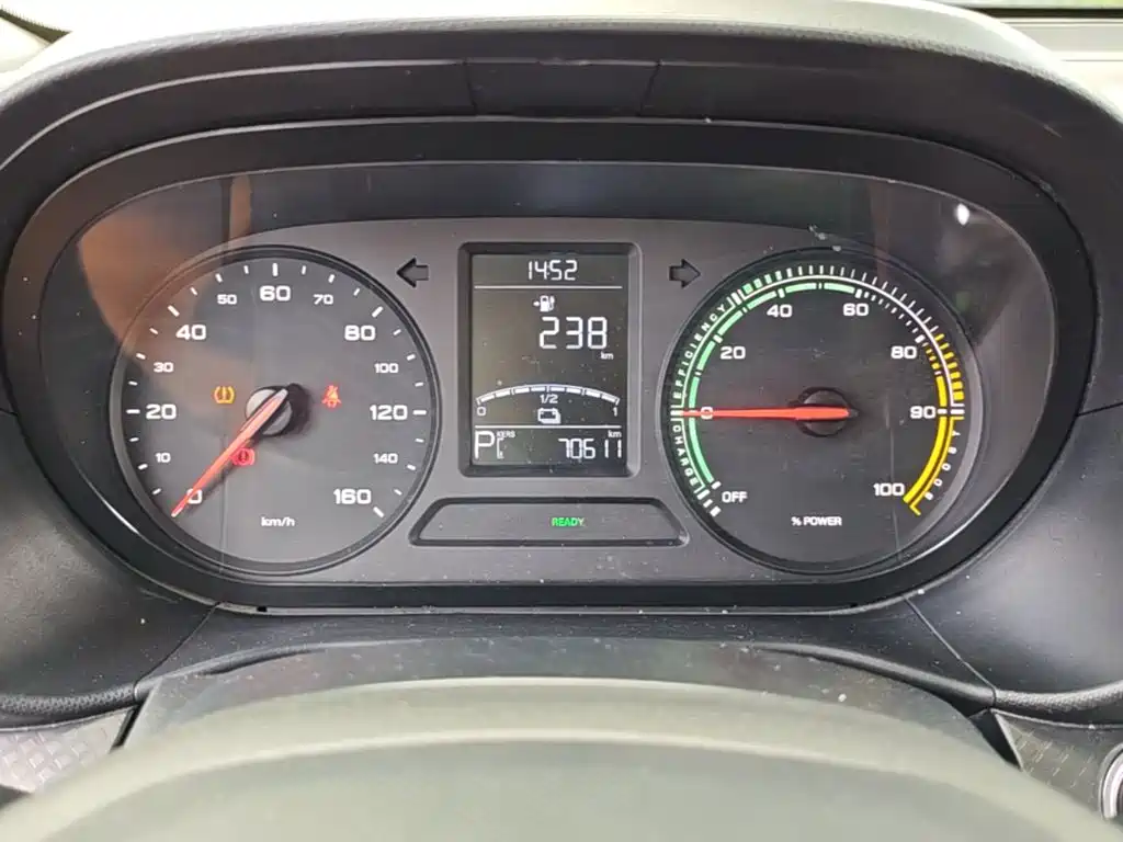 Roewe Clever — миниатюра 12