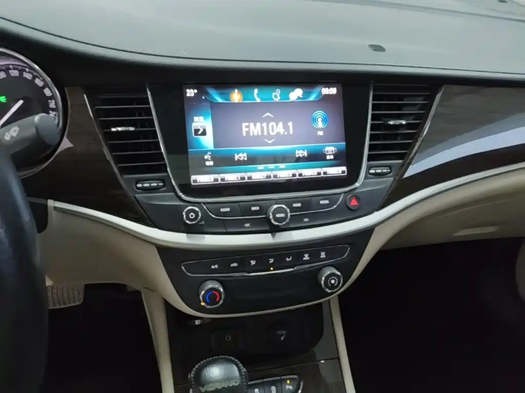 Buick Verano — миниатюра 13