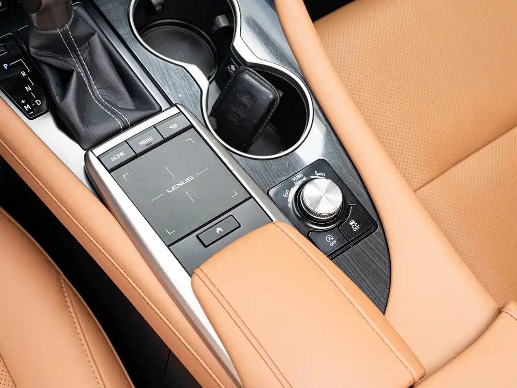 Lexus RX — миниатюра 18